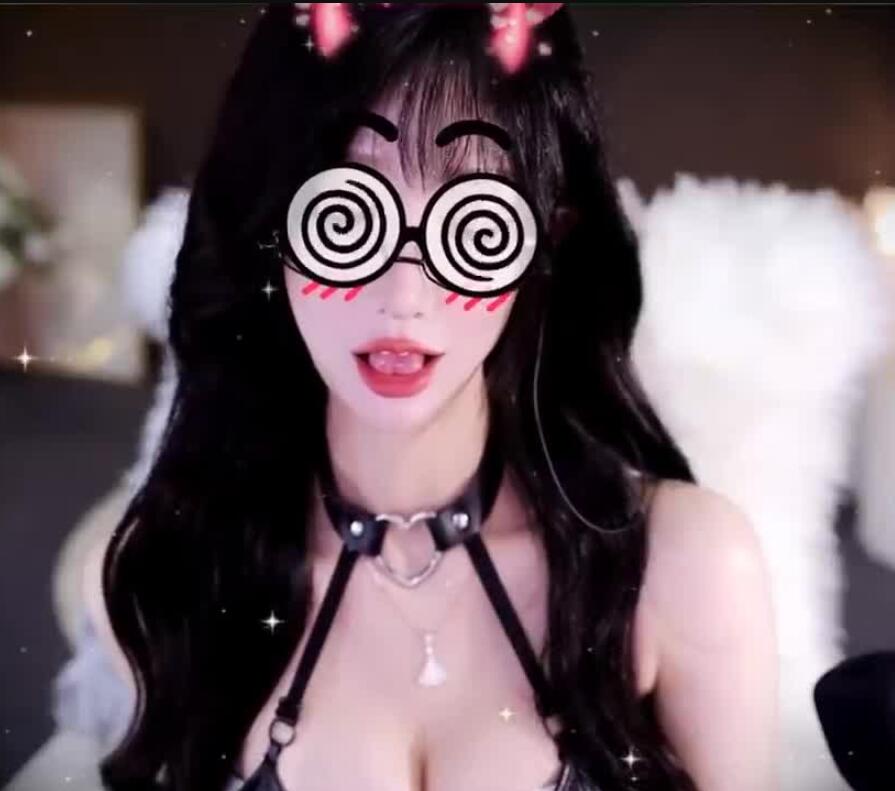 ASMR 3D小剧场：地下室狩猎女魔头12张爱玲Aily